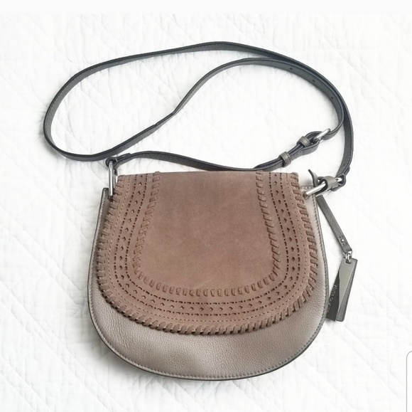 Vince Camuto Kirie taupe leather  saddle bag - Picture 1 of 8